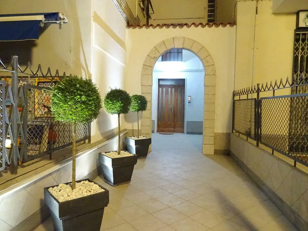 Red & Blu Apartments Desenzano del Garda Italy