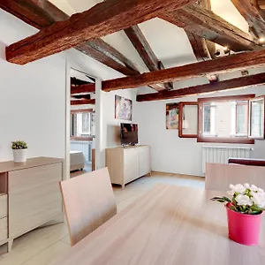 ca-moderna-2.hotelslidodijesolo.com/