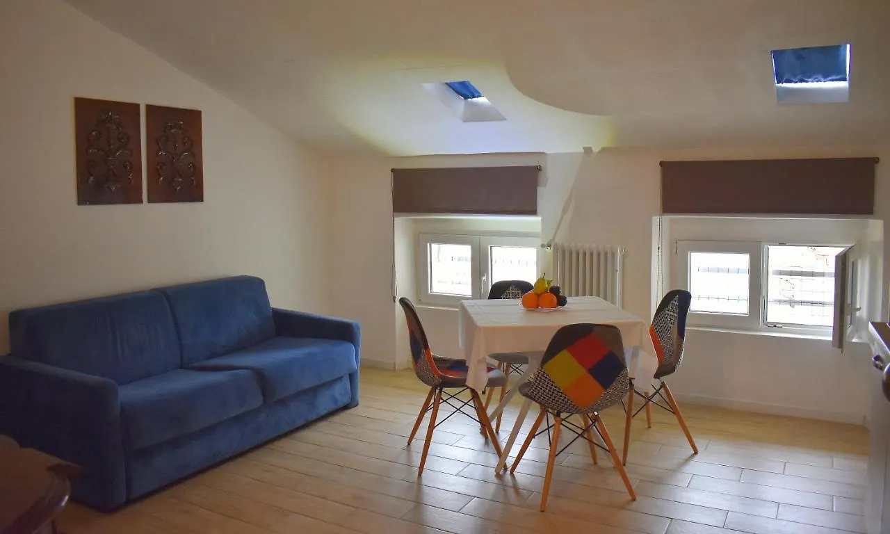 Holiday home Red & Blu Apartments Desenzano del Garda
