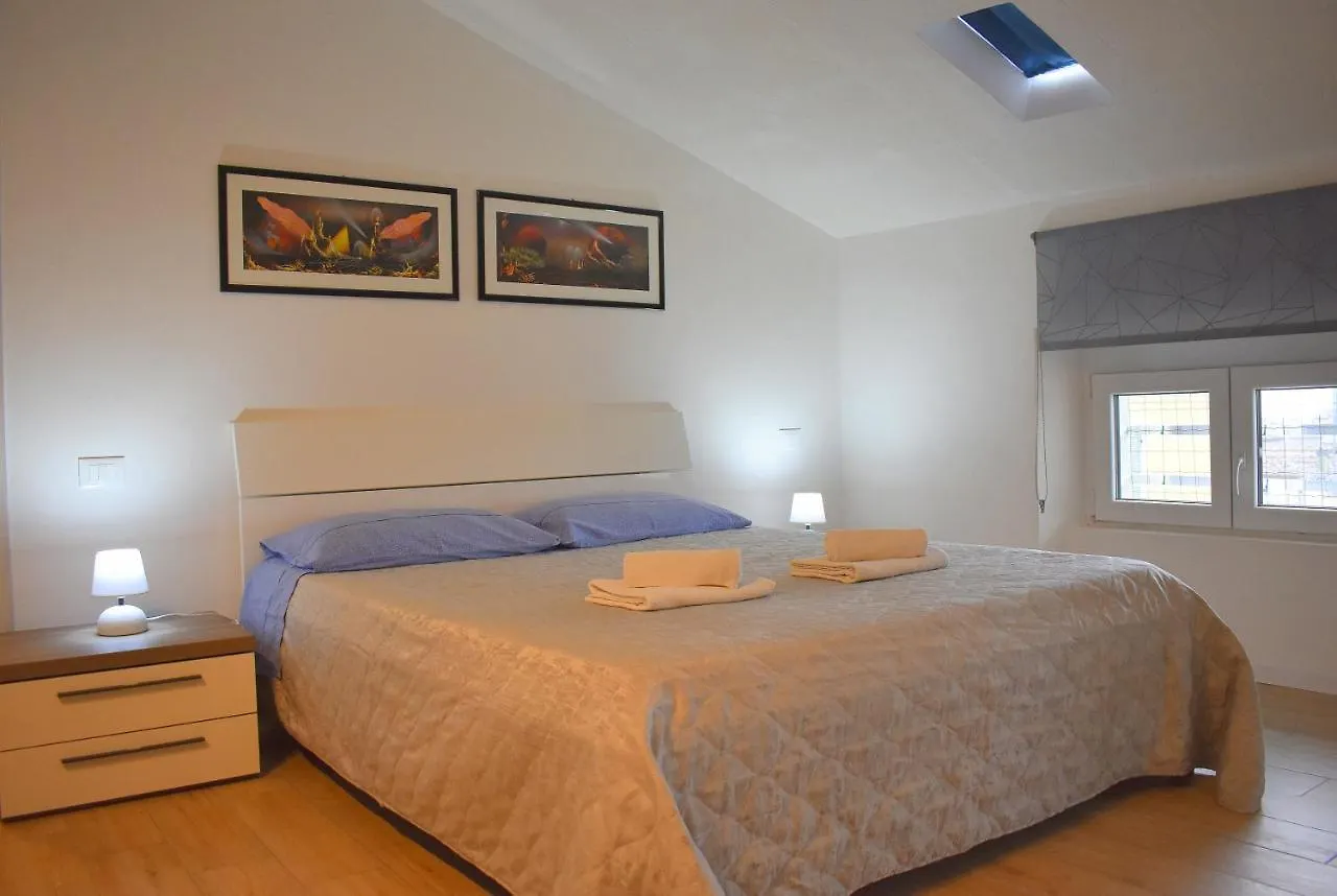 Holiday home Red & Blu Apartments Desenzano del Garda