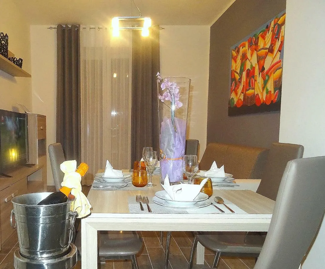 Red & Blu Apartments Desenzano del Garda Holiday home